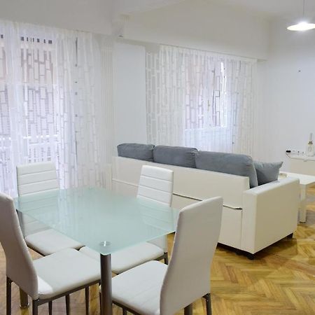 Beautiful Renovated Flat In Athens Appartement Buitenkant foto