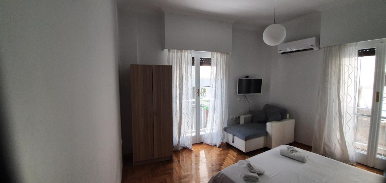 Beautiful Renovated Flat In Athens Appartement Buitenkant foto