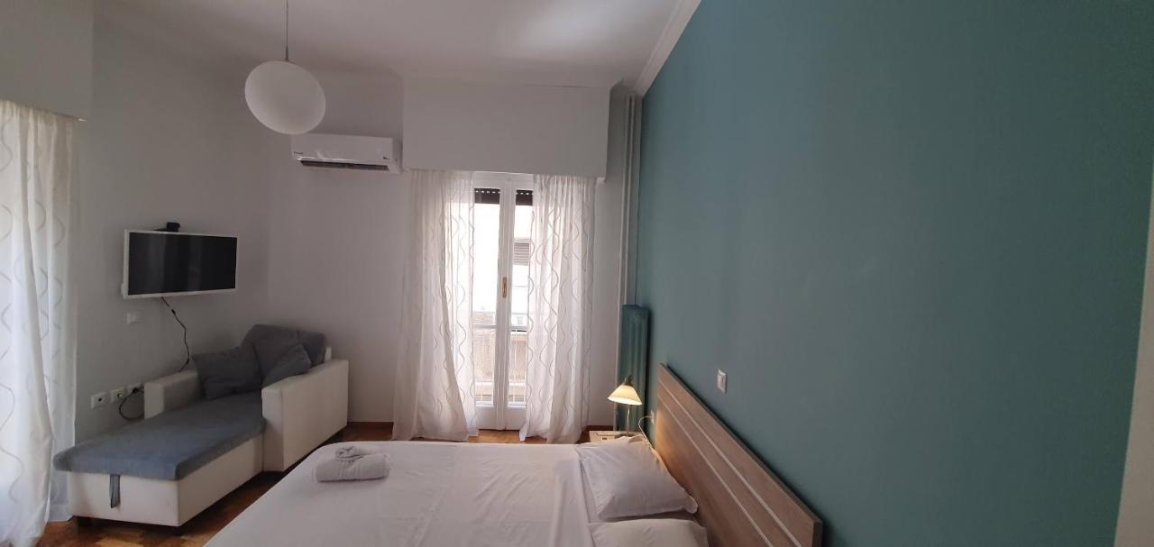 Beautiful Renovated Flat In Athens Appartement Buitenkant foto